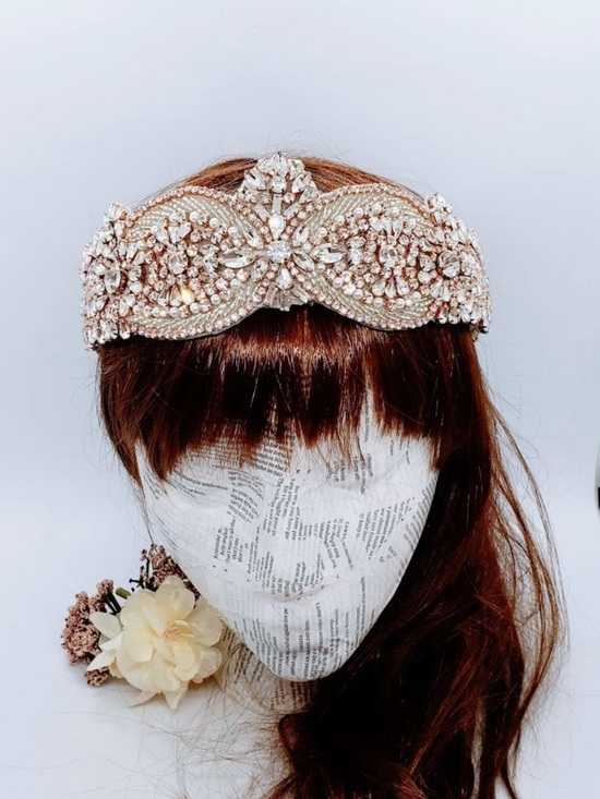 Rose Gold Bridal Crown: Rhinestone & Pearl Tiara Headband - Picture 8 of 9